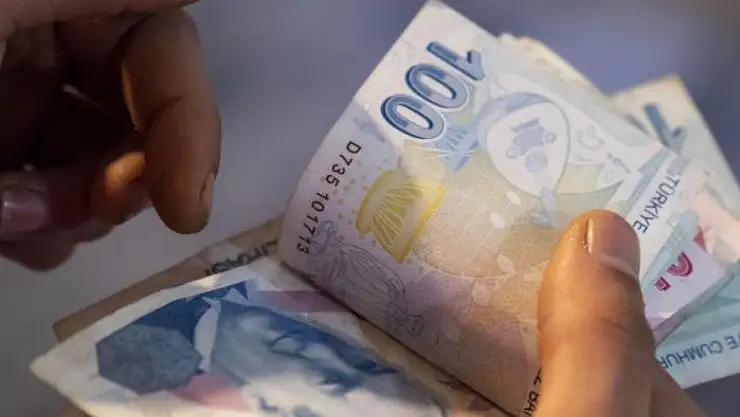 Emeklilere yüzde 49,25 zam Meclis'te kabul edildi