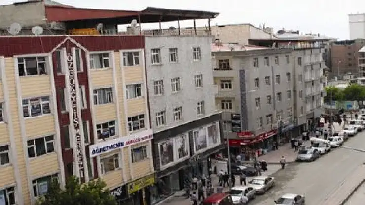 EMLAK SEKTÖRÜ YENİDEN CANLANDI