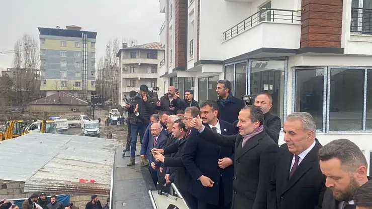 Erbakan Ağrı'da seçmenle buluştu