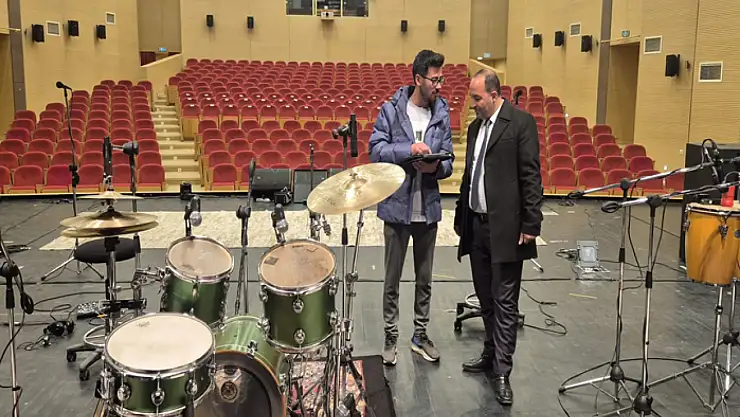 Erciş'te konser hazırlıkları sürüyor