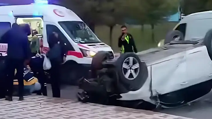 Erciş'te trafik kazası: 3 yaralı