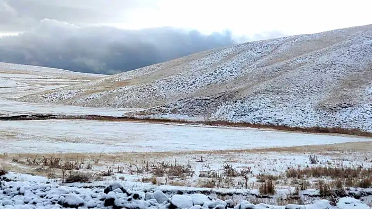 Erek Dağı beyaz örtüyle kaplandı