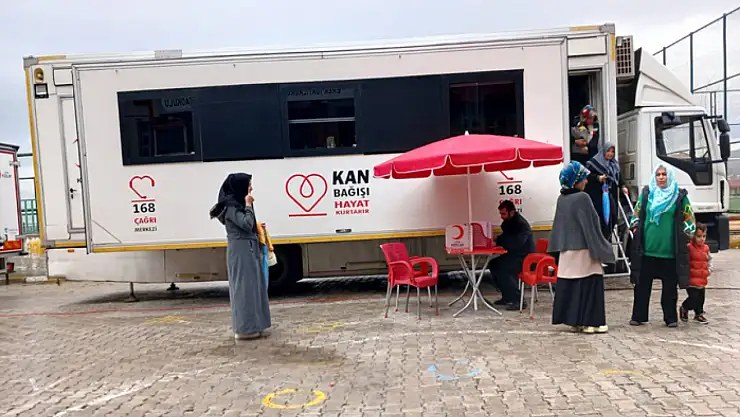 Erek TOKİ İlk ve Ortaokulu'nda kan bağışı