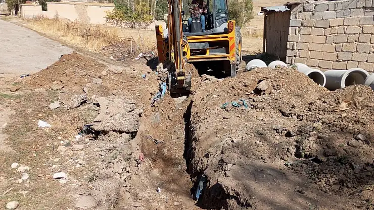 Erek ve Budak Mahallelerinde altyapı çalışmaları