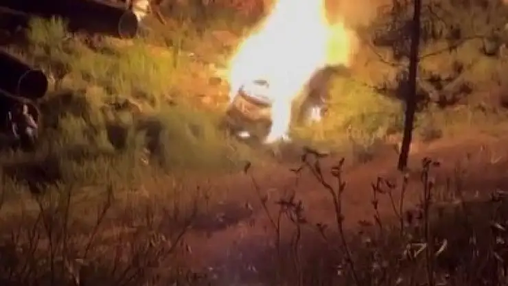 Feci kaza: Alev topuna dönen araçtaki 1 kişi yanarak hayatını kaybetti