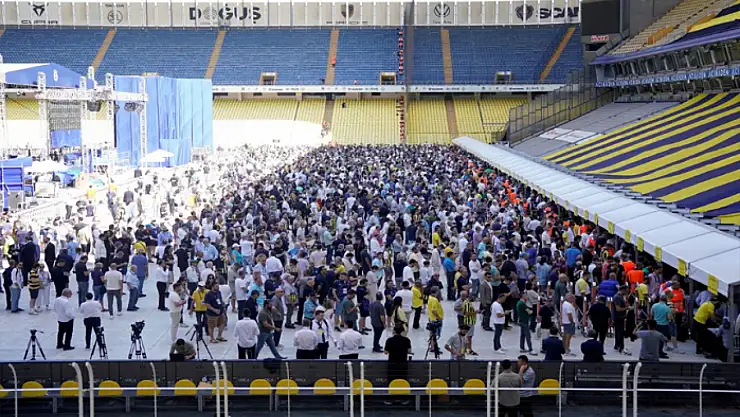 Fenerbahçe'de oy kullanma işlemi başladı