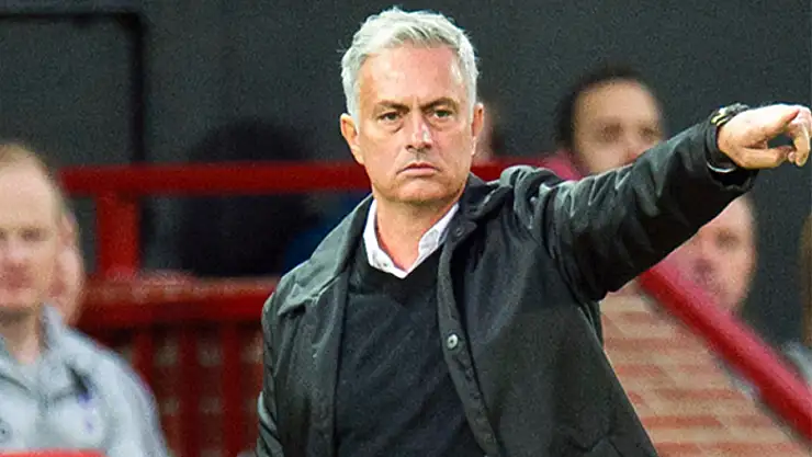Fenerbahçe, Jose Mourinho ile görüşmelere başladığını duyurdu
