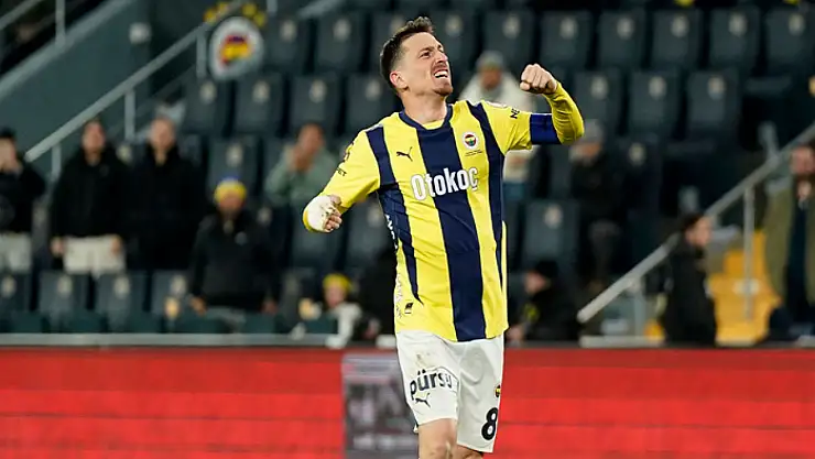 Fenerbahçe, Mert Hakan Yandaş'ın ameliyat olduğunu açıkladı