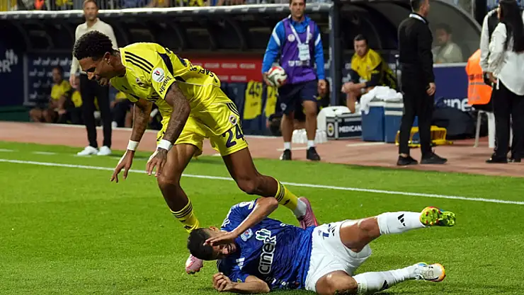 Fenerbahçe'ye 10 kişilik Kasımpaşa darbesi