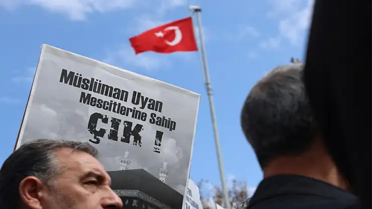 Filistin'de hayatını kaybedenler için gıyabi cenaze namazı