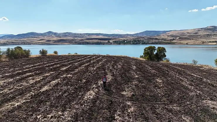 Fransa'dan köyüne döndü, sera kurulumu için çalışmalara başladı