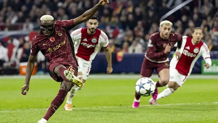 Galatasaray'da Osimhen antrenmanda yer aldı