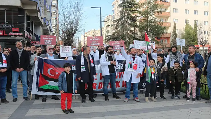 Gazze'ye yönelik saldırılar protesto edildi