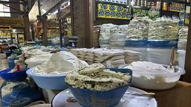 Geleneksel Van lezzeti tezgâhlardaki yerini aldı