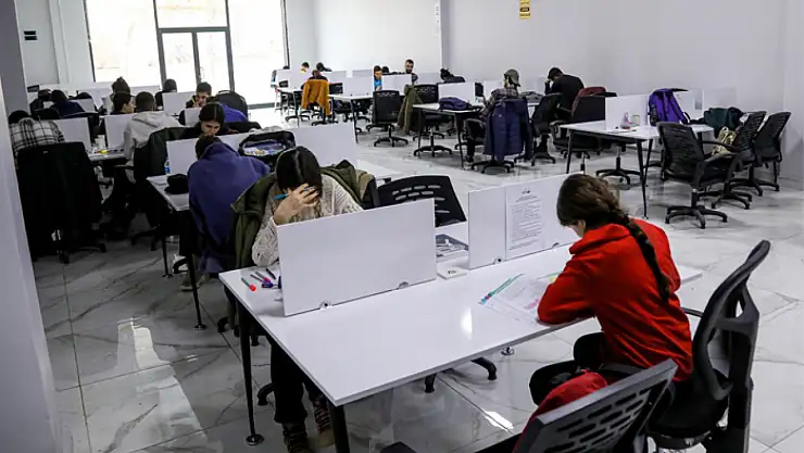 Gençler etüt merkezlerinde yemek verilmesini istiyor