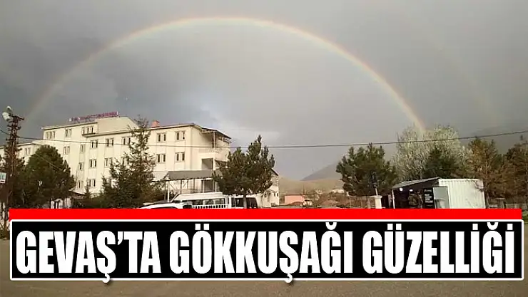 Gevaş'ta gökkuşağı güzelliği