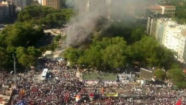 Gezi Parkı'nda Korkutan Yangın