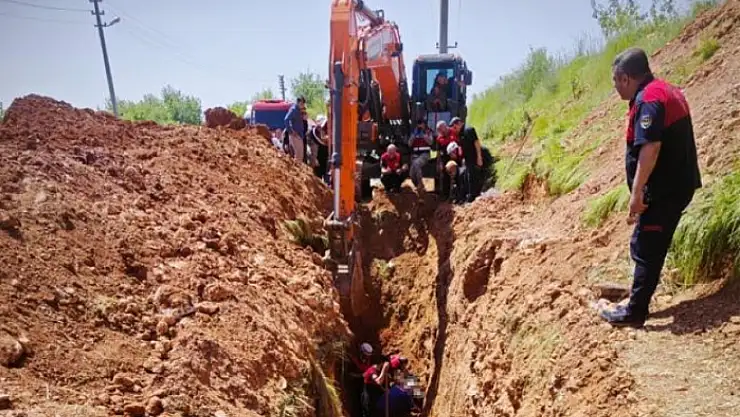 Göçük altında kalan işçi hayatını kaybetti