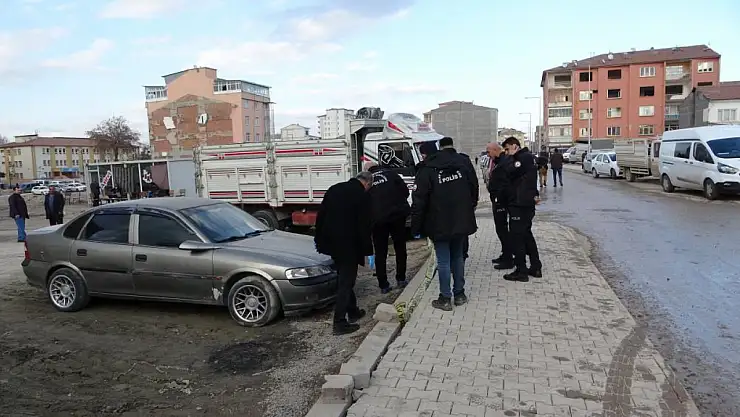 Görüşmeye çağırdığı arkadaşını silahla vurdu