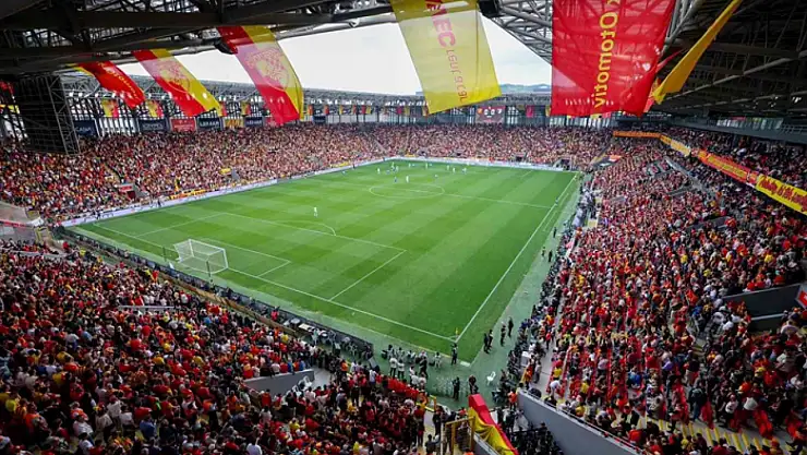 Göztepe'de kombineler satışa çıktı