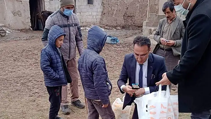 Gülaçar'dan öğrencilere kışlık giysi çağrısı