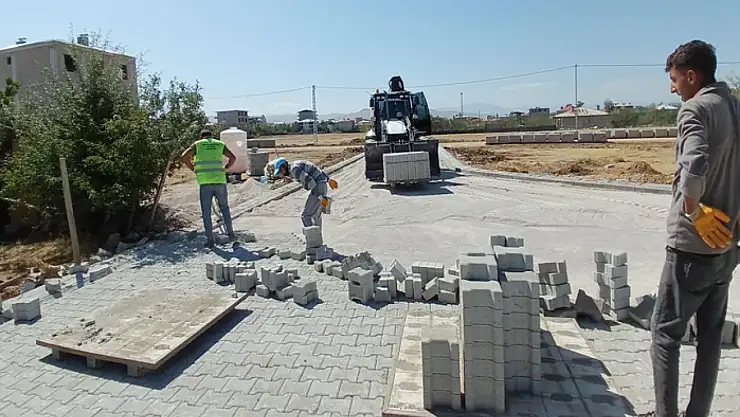 Gündoğdu Mahallesi'nde yol çalışması