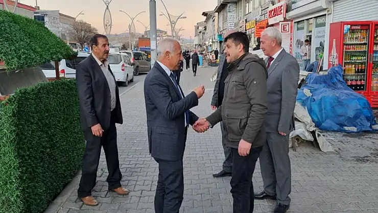 Güngöralp, Çaldıran'da esnaflarla buluştu