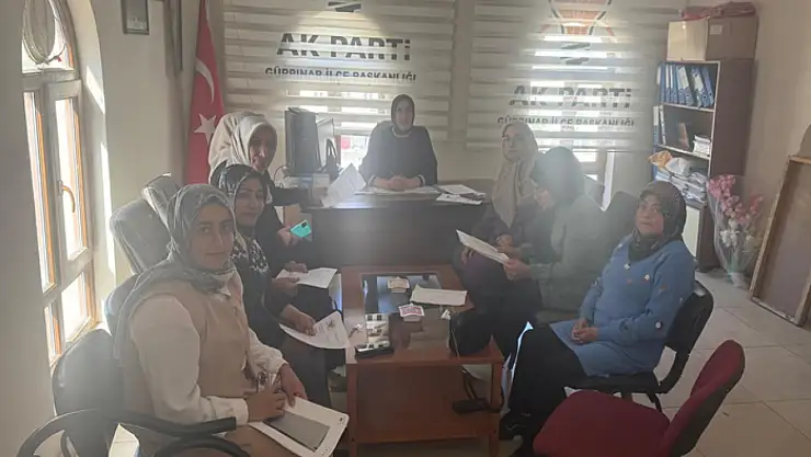 Gürpınar Kadın Kolları haftalık toplantısını gerçekleştirdi