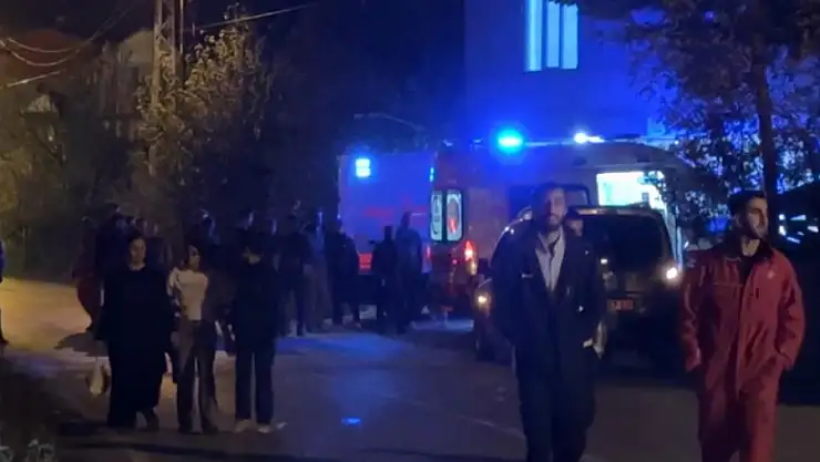 Hakkari'de otomobil dereye uçtu: 2 yaralı