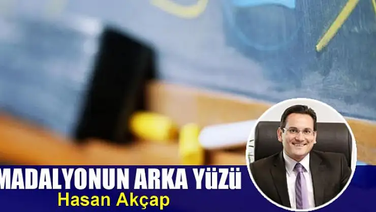 Madalyonun arka yüzü