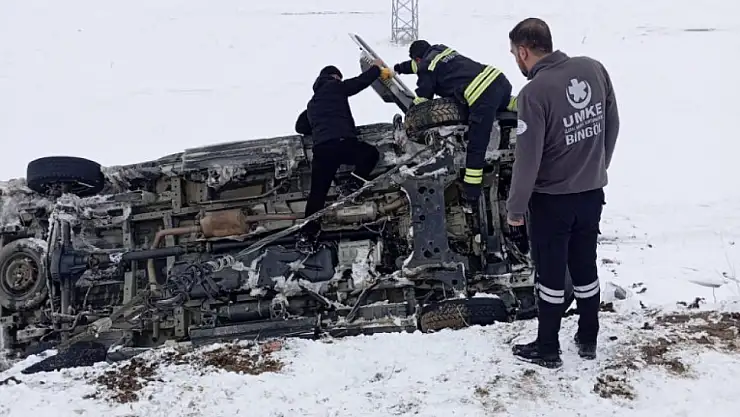 Hasta taşıyan ambulans kaza yaptı: 5 yaralı