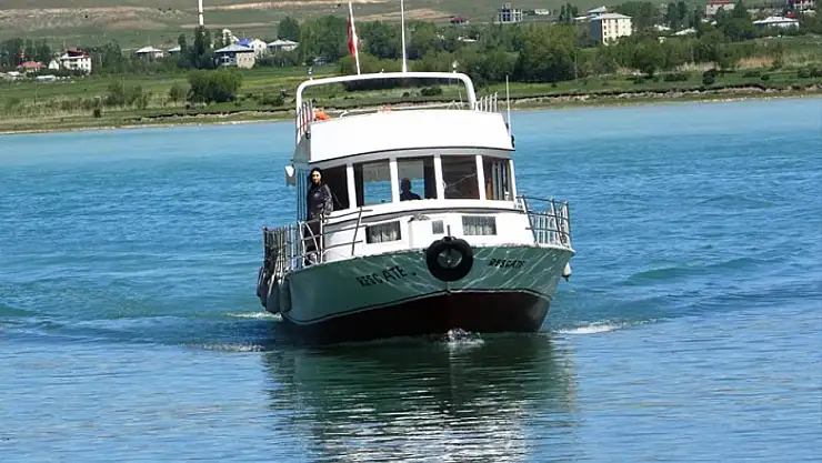 Hilton'dan Van Gölü'nde tekne turu keyfi