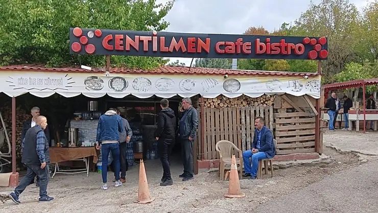 Husumetli iki gurup arasında kavgada kan aktı