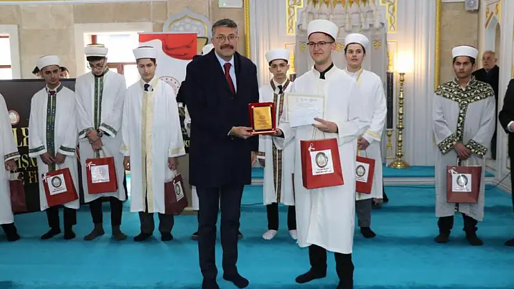 Hutbe yarışması bölge finalinde Vanlı öğrenci birinci oldu