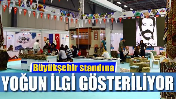 Büyükşehir standına yoğun ilgi