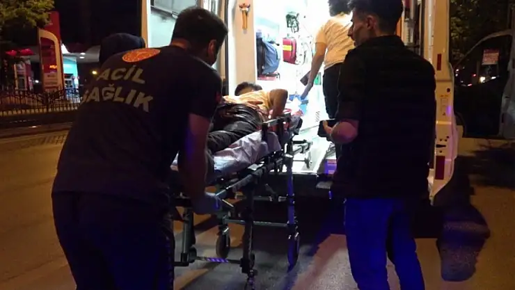 İki kardeşini bıçakladı