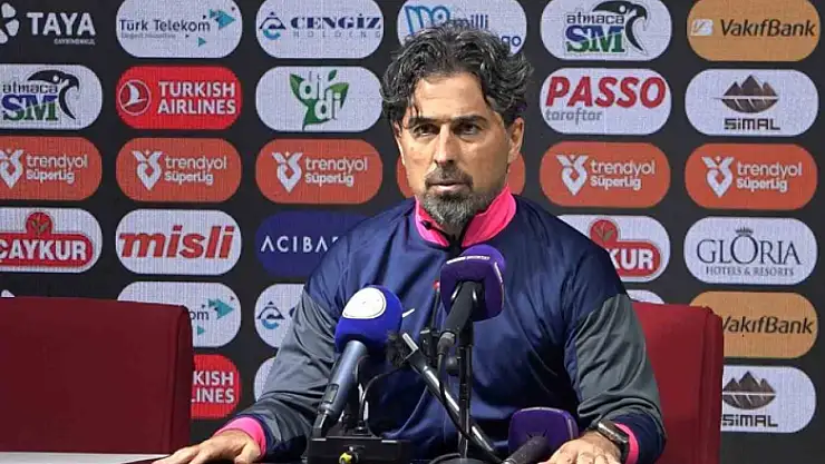İlhan Palut: Yine kötü bir golle maçı kaybettik
