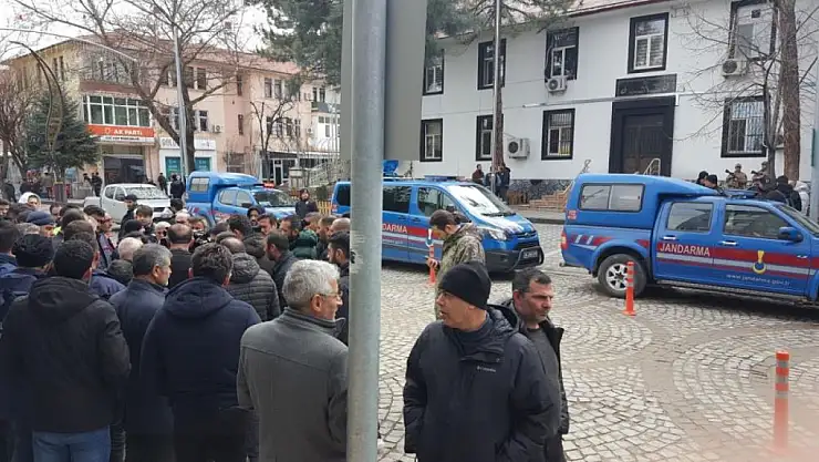 İliç'te maden sahasındaki olaya ilişkin gözaltına alınan 8 şüpheli adliyeye sevk edildi