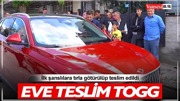 İlk şanslılara Togg'ları tırla evlerine kadar götürülüp teslim edildi