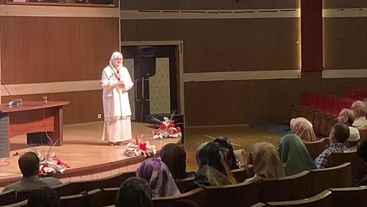 İnsana hizmet noktasında etkin din görevlisi olma vurgusu