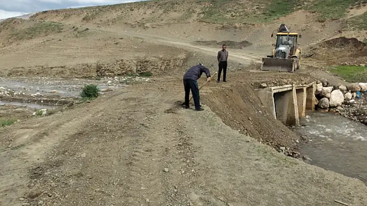İpekyolu Belediyesi'nde yol çalışması