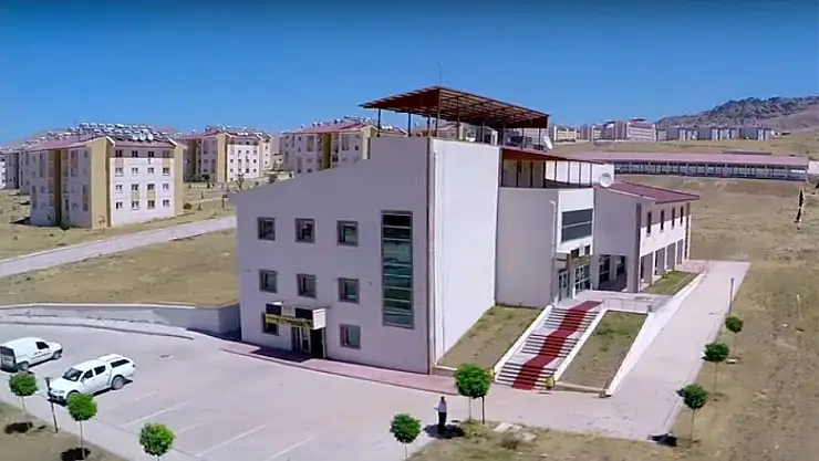 İpekyolu Belediyesi'nden geleneksel orta oyunu gösterimi