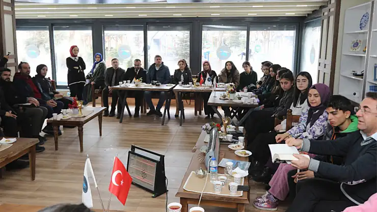 İpekyolu Belediyesi'nden kitap tahlil programı