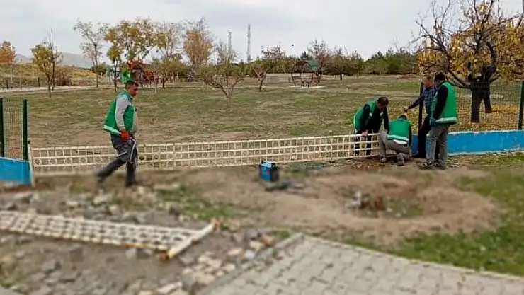 İpekyolu'ndaki parklarda bakım onarım çalışması