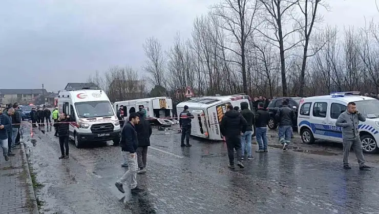 İşçileri taşıyan servis kaza yaptı: 1 ölü, 15 yaralı