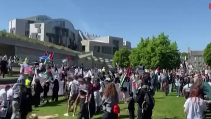 İskoçya'da Nakba Günü yürüyüşünde 'Özgür Filistin' sesleri
