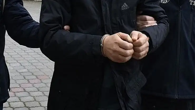 İstanbul merkezli 4 ildeki FETÖ operasyonunda 20 kişi tutuklandı