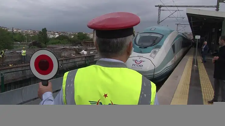 İstanbul - Sivas YHT ilk seferini yaptı