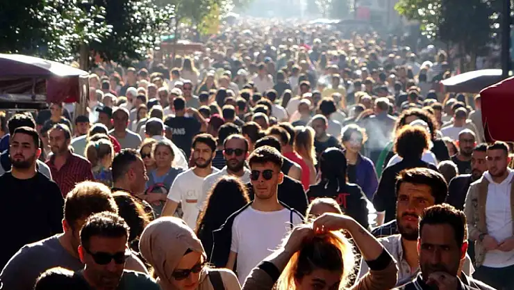 İstihdam oranı yüzde 49,0, işgücüne katılım yüzde 53,5 olarak açıklandı