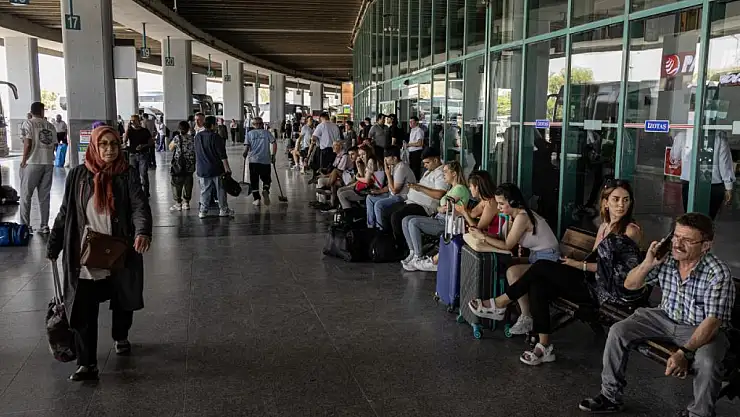 İzmir-Van otobüs biletleri 2 bin TL'yi geçti